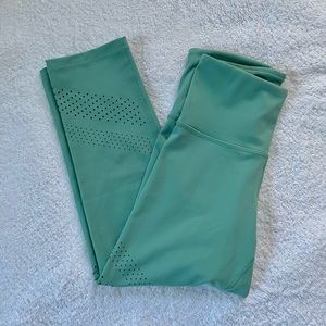 Old Navy Elevate Leggings Go Dry // S